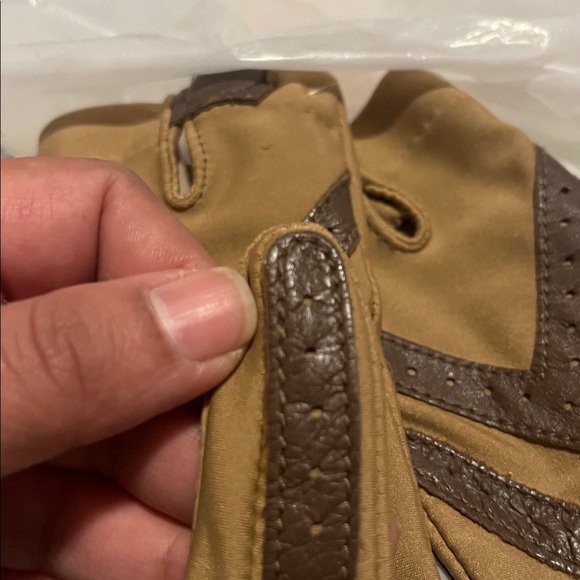 ISOTONER Tan Lined Gloves One Size - Picture 6 of 6